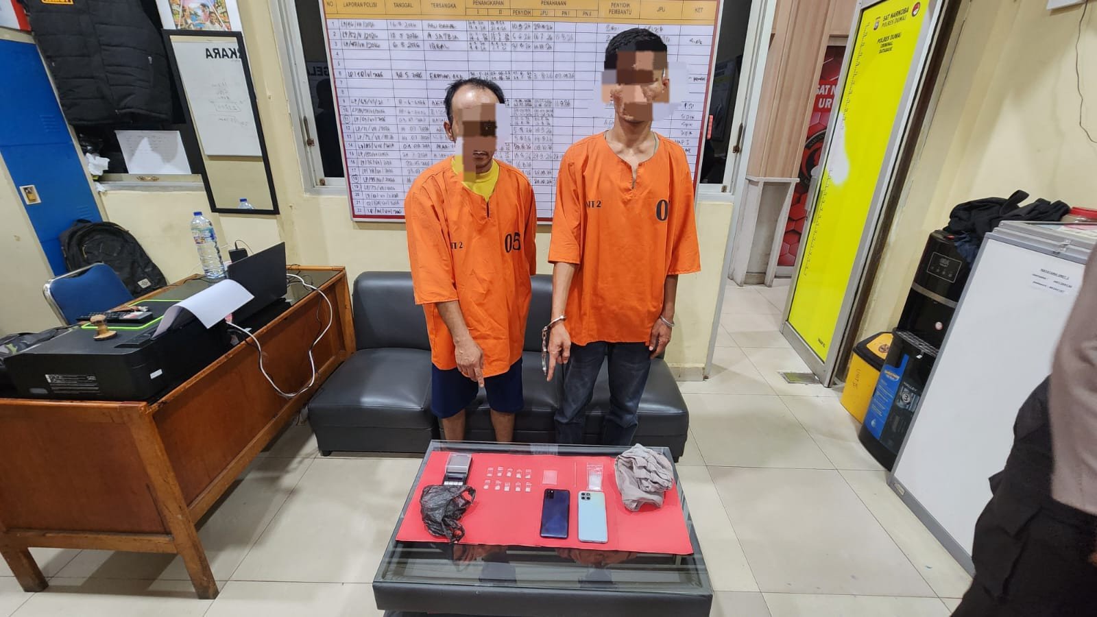 10 Paket Diduga Sabu Disita, Dua Pria Diciduk Satresnarkoba Polres Dumai