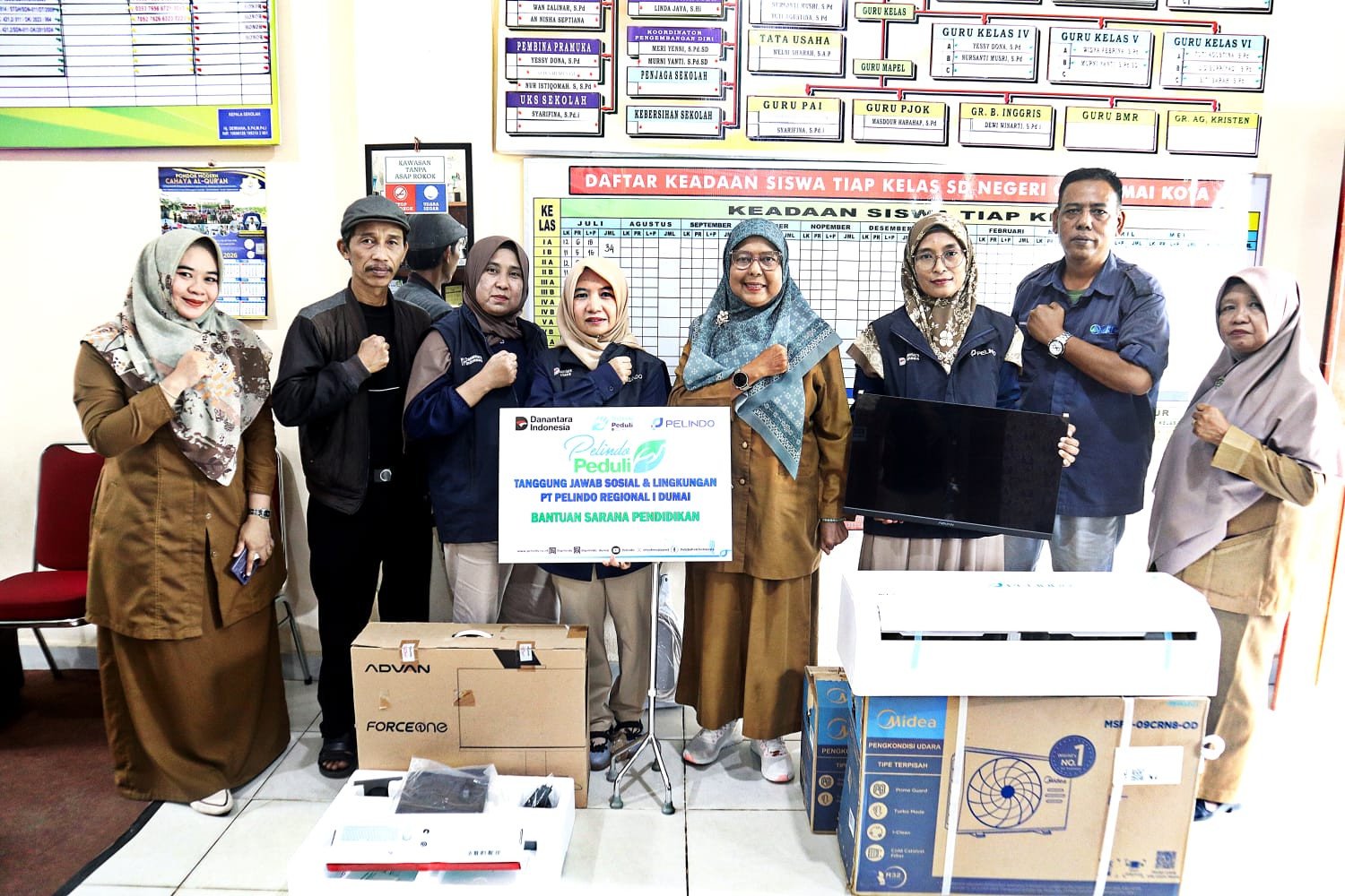 Dukung Literasi Teknologi Siswa, Pelindo Dumai Serahkan Komputer ke SD Negeri 11