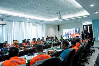 Cegah Risiko Kecelakaan Kerja, Pelindo Dumai Bekali TKBM dengan Pemahaman K3